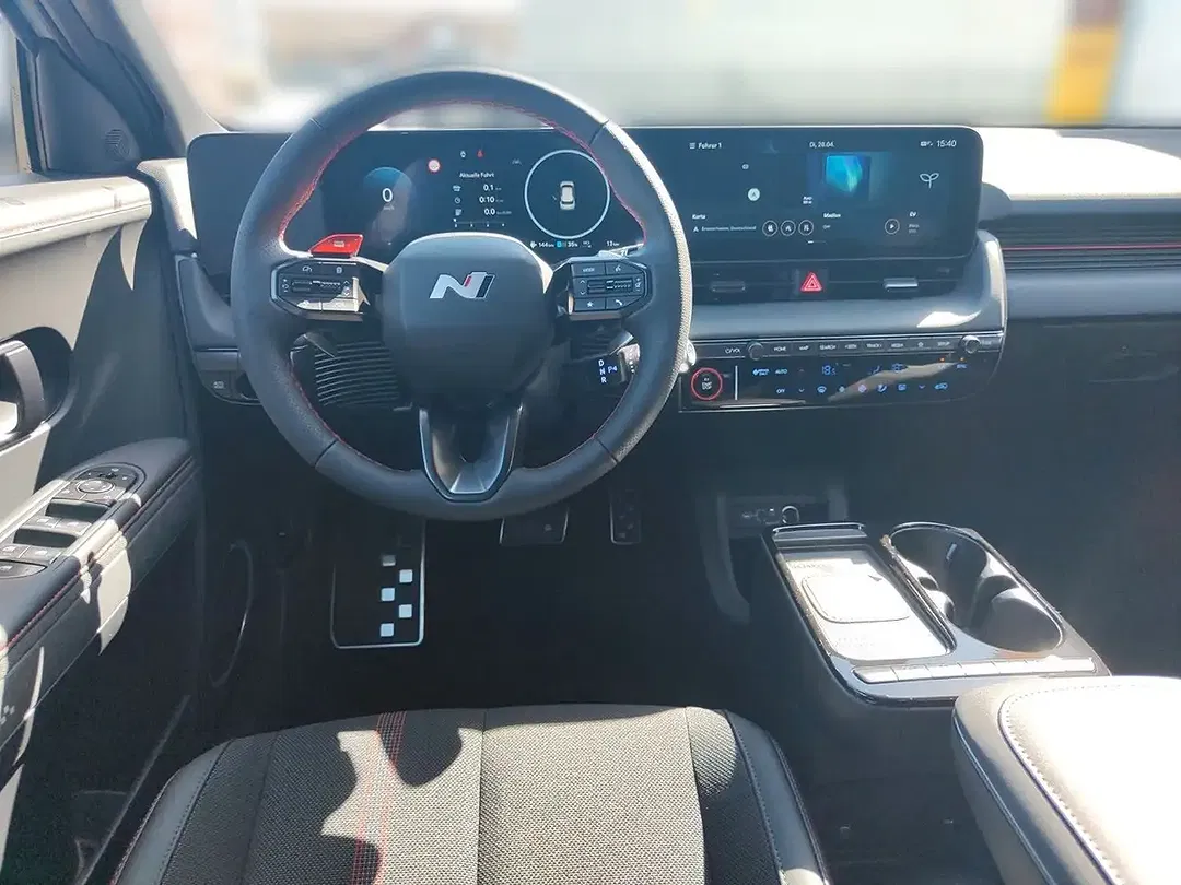 Hyundai IONIQ 5 - Thumbnail 10
