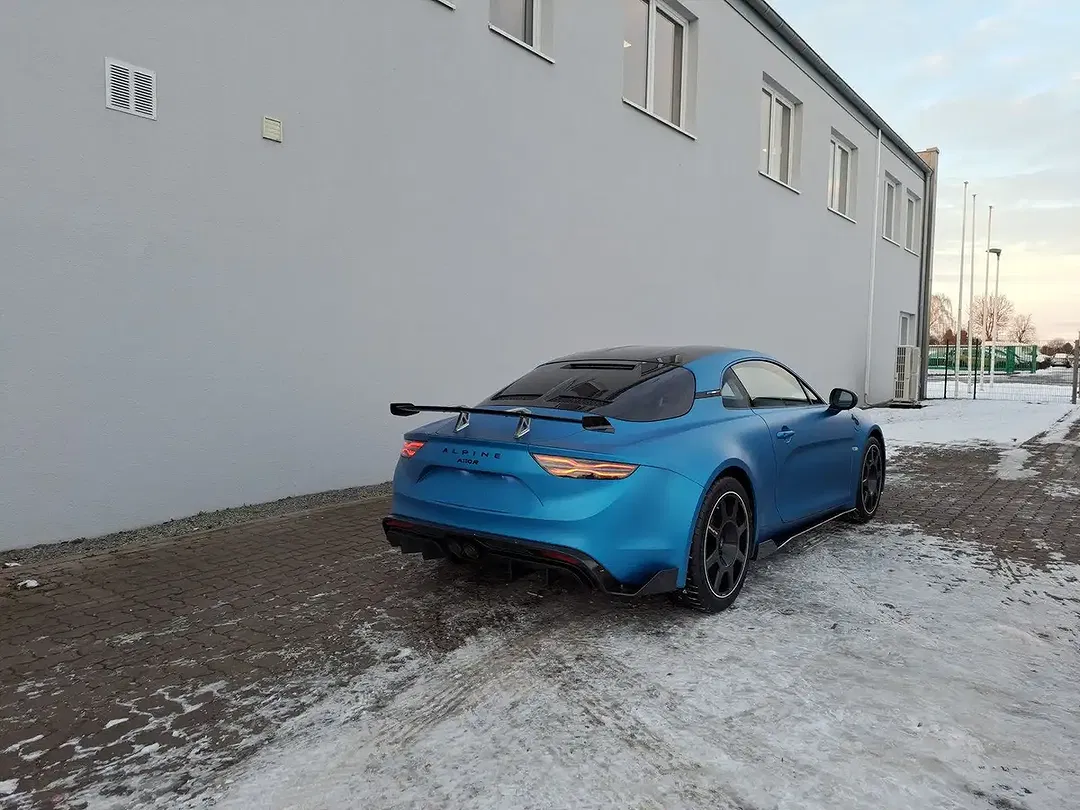 Alpine A110 - Thumbnail 4
