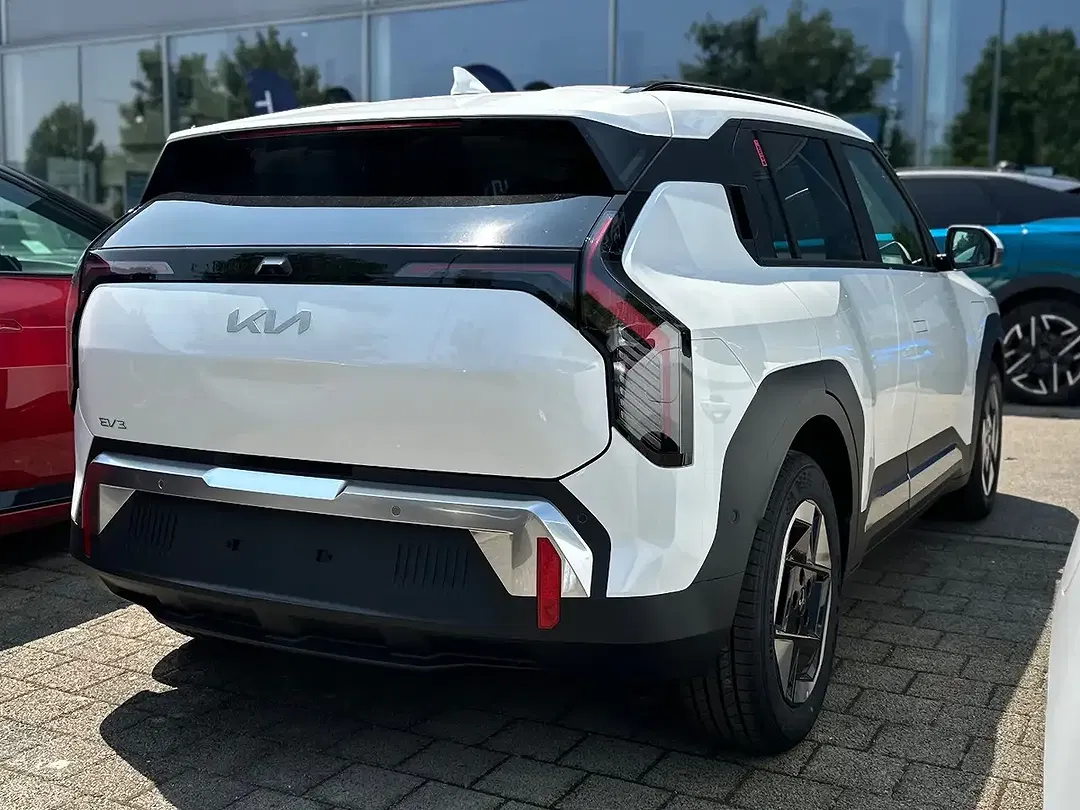 Kia EV3 - Thumbnail 5