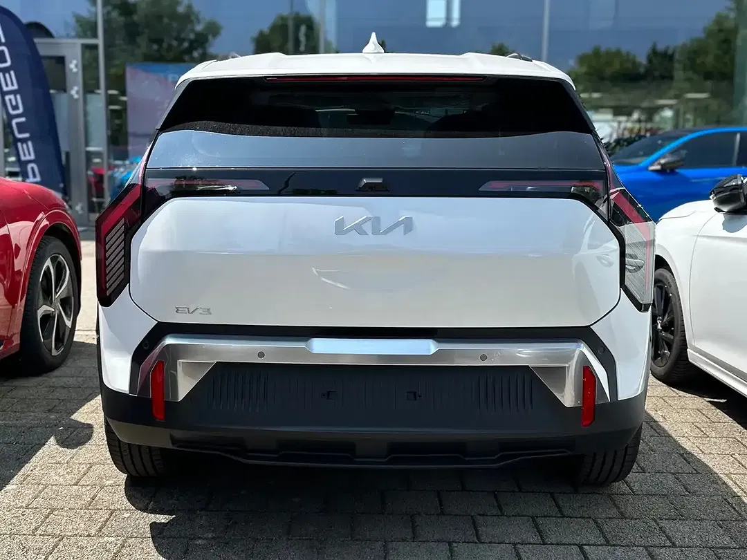 Kia EV3 - Thumbnail 6