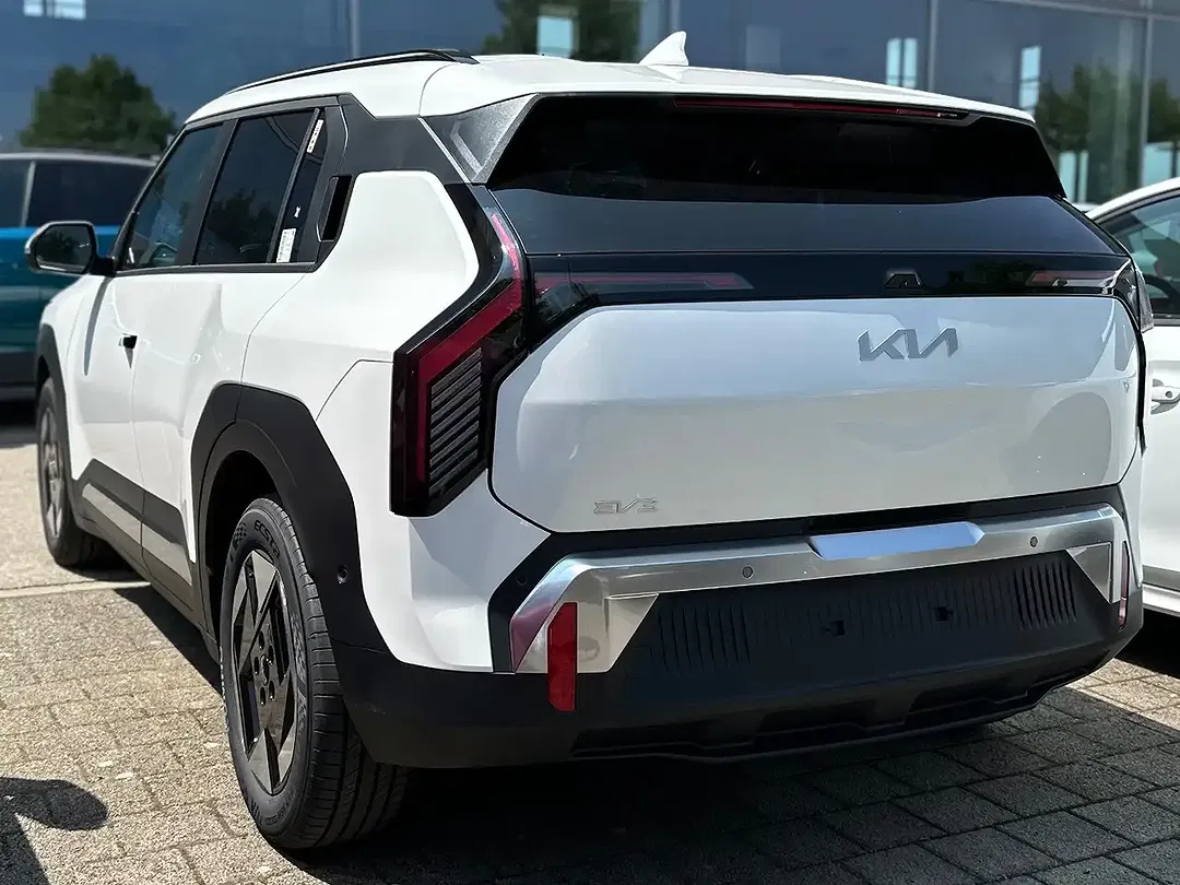 Kia EV3 - Thumbnail 7