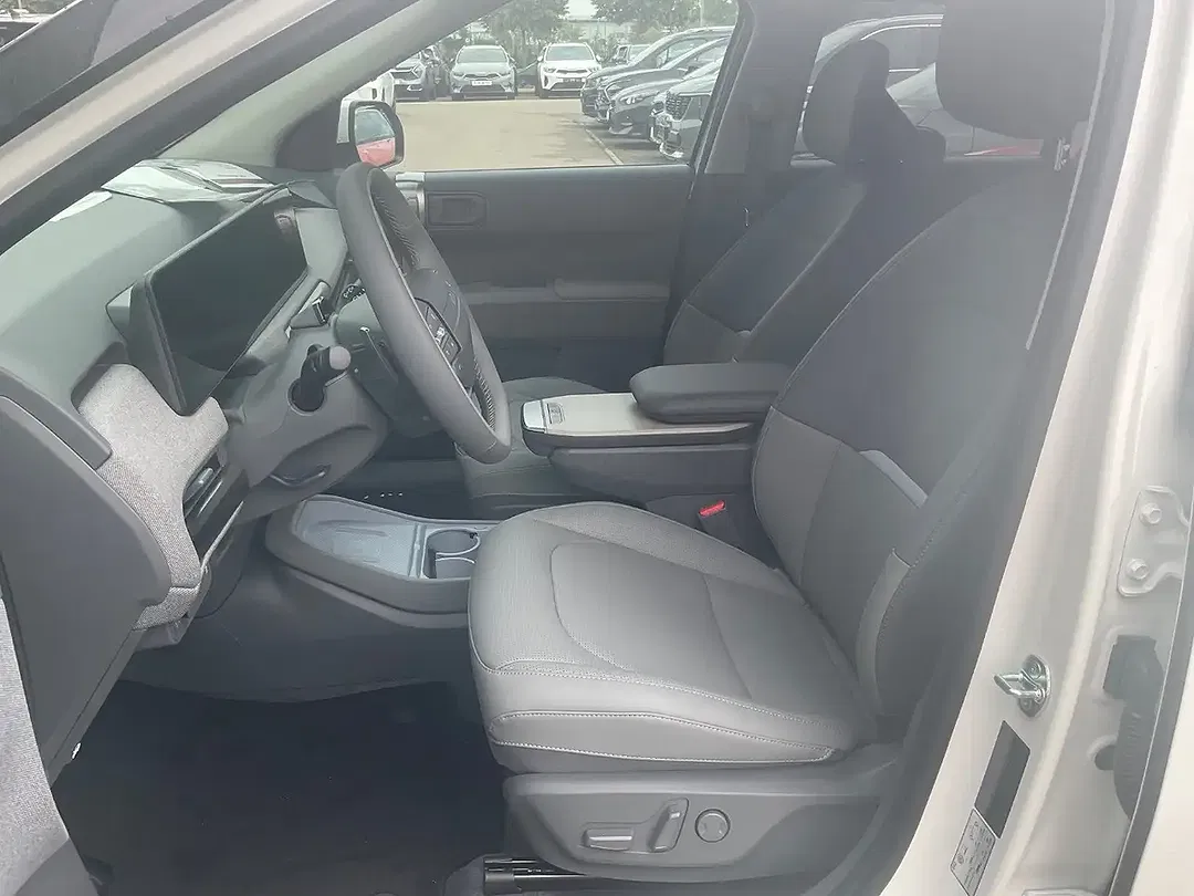 Kia EV3 - Thumbnail 8