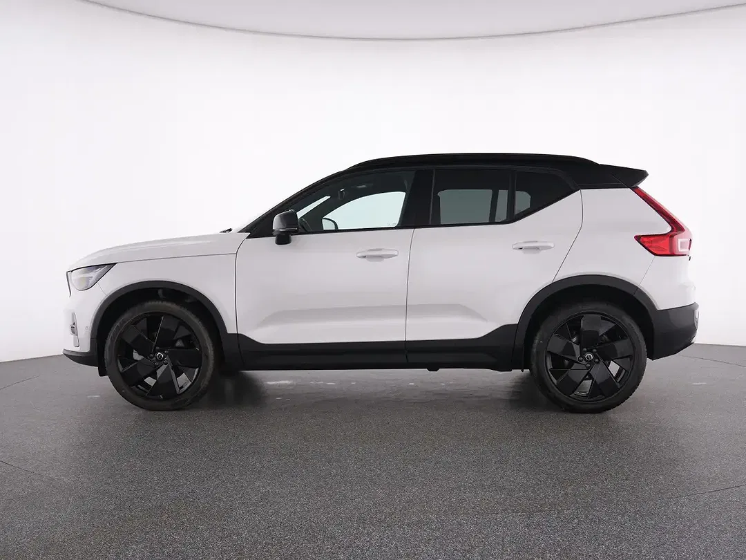 Volvo XC40 - Thumbnail 10