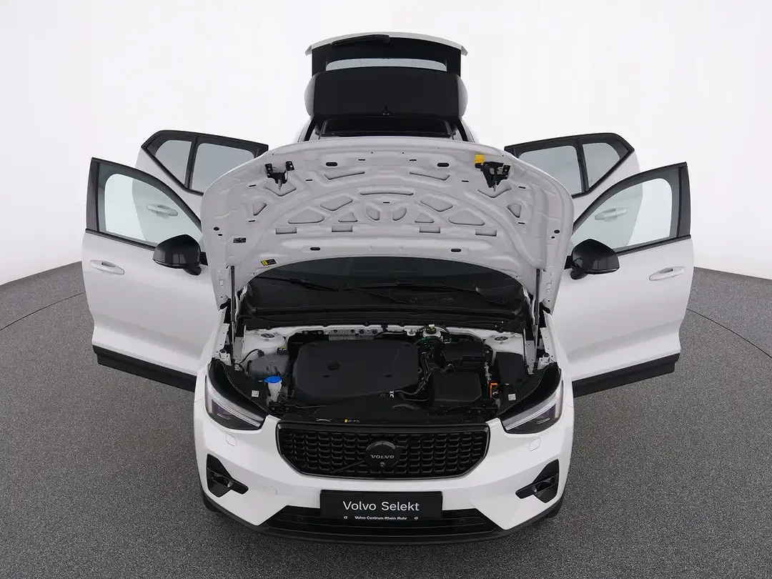Volvo XC40 - Thumbnail 12