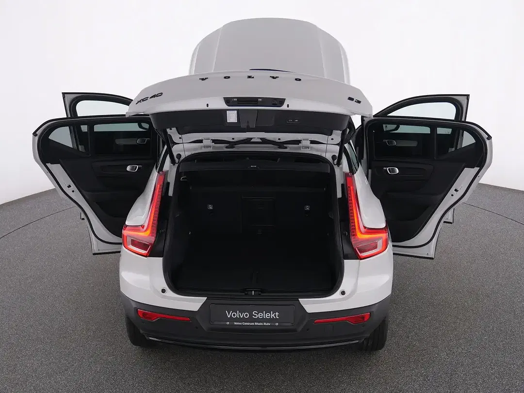 Volvo XC40 - Thumbnail 13