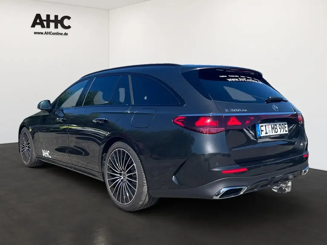 Mercedes-Benz E 300 - Thumbnail 4