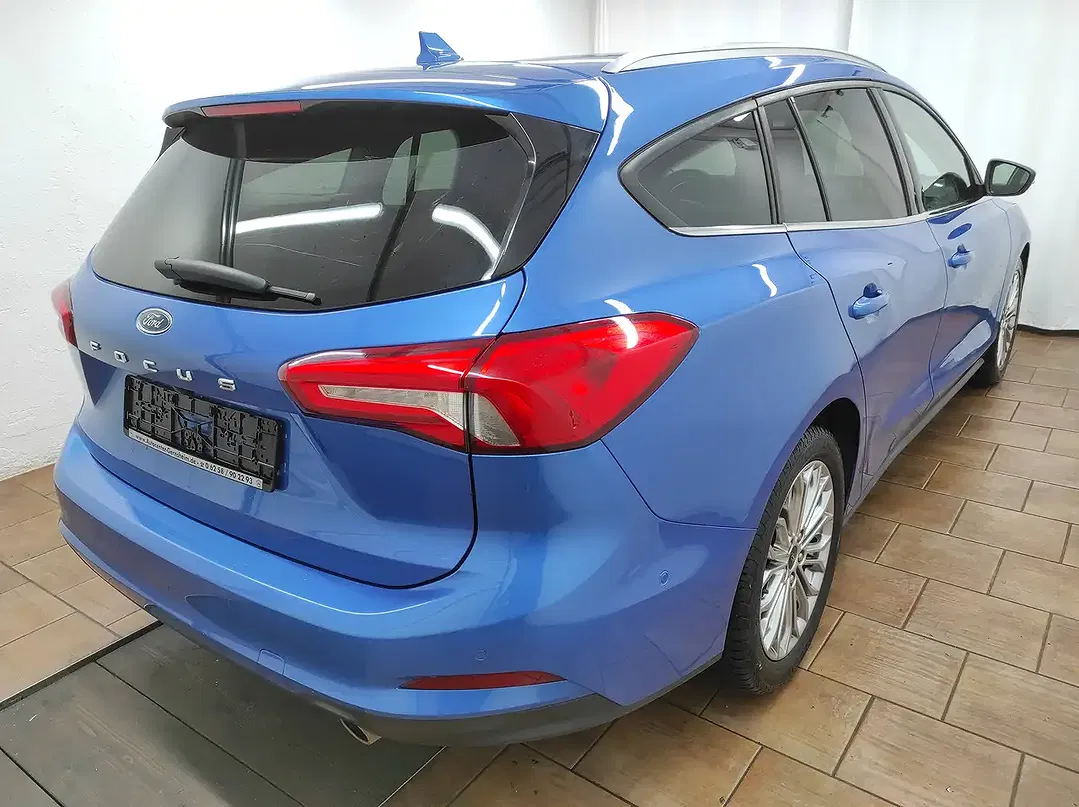 Ford Focus - Thumbnail 7
