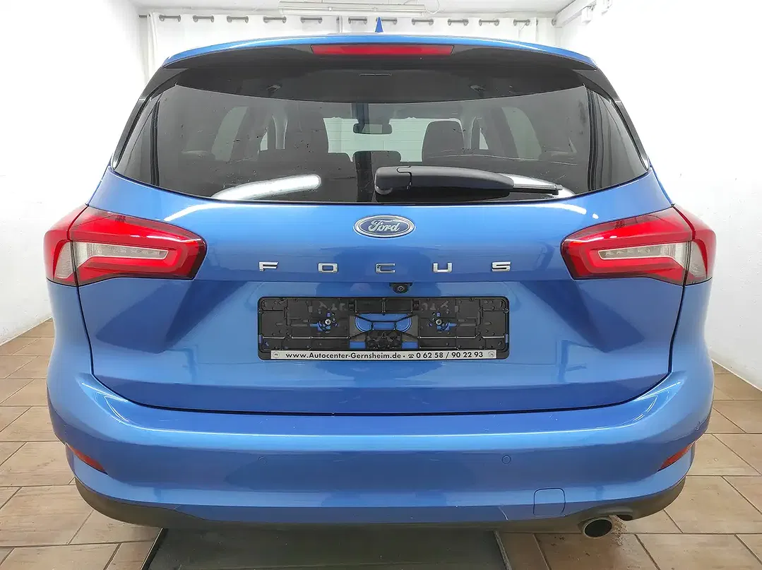 Ford Focus - Thumbnail 8