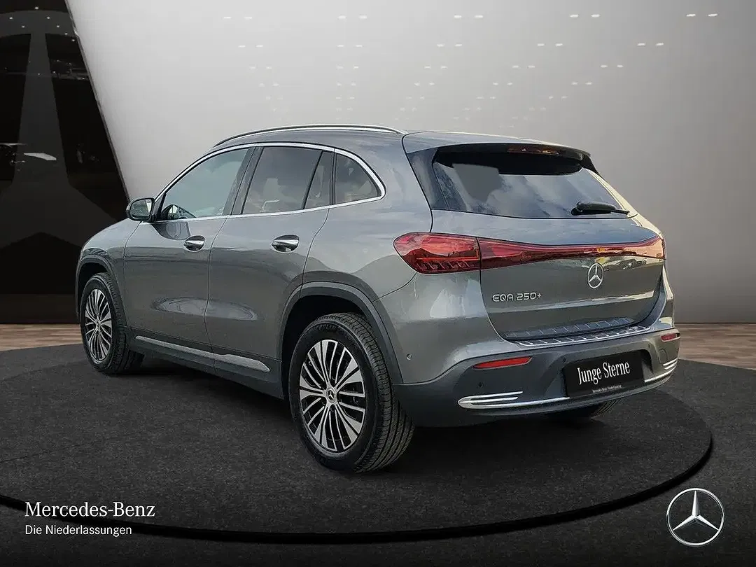 Mercedes-Benz EQA 250 - Thumbnail 9