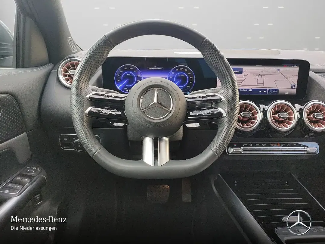 Mercedes-Benz EQA 250 - Thumbnail 12