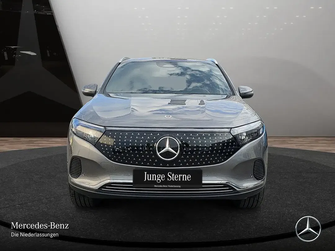 Mercedes-Benz EQA 250 - Thumbnail 2