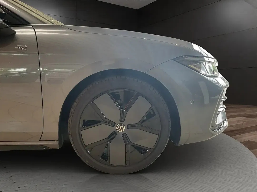 Volkswagen Passat Variant - Thumbnail 7