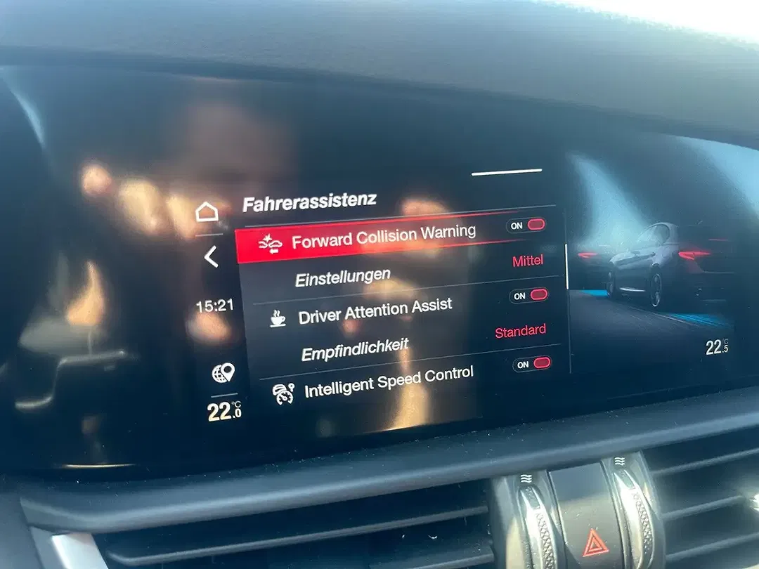Alfa Romeo Giulia 2.0 Turbo Q4 Ti - foto 15