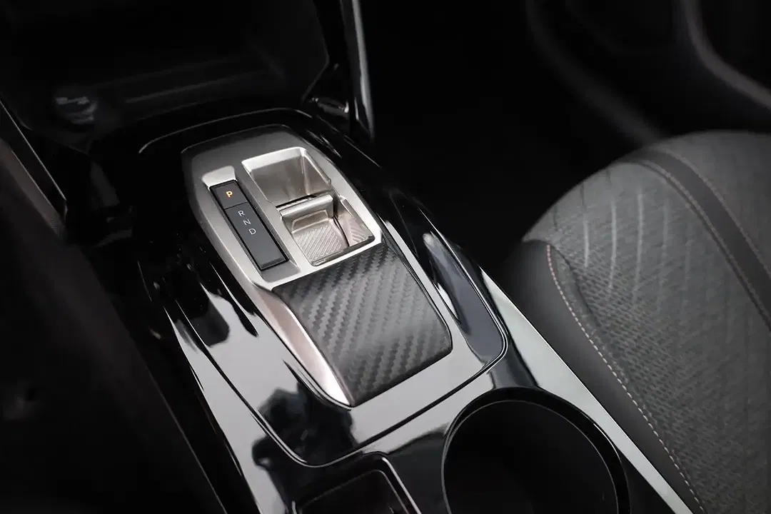 Peugeot 208 - Thumbnail 13