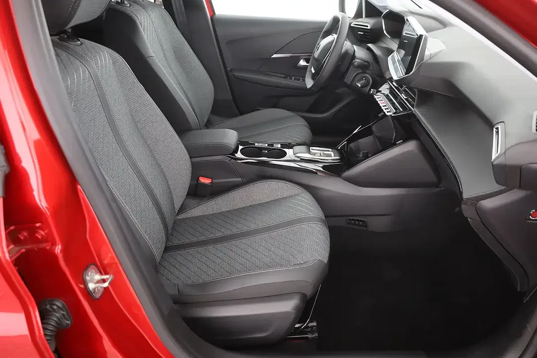 Peugeot 208 - Thumbnail 22