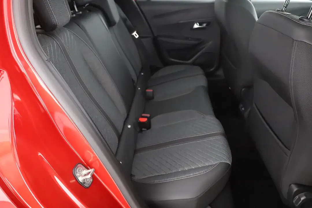 Peugeot 208 - Thumbnail 23