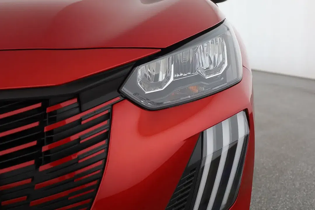 Peugeot 208 - Thumbnail 26