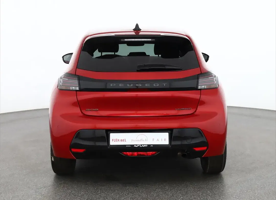 Peugeot 208 - Thumbnail 3