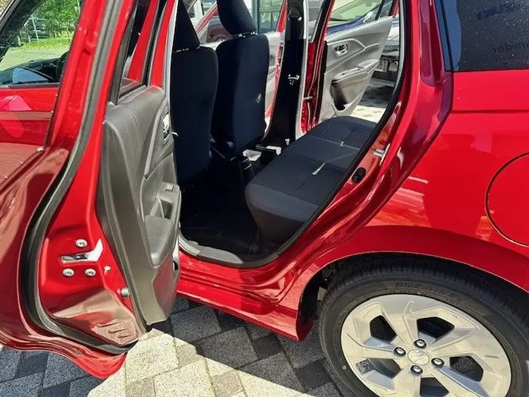 Suzuki Swift - Thumbnail 14