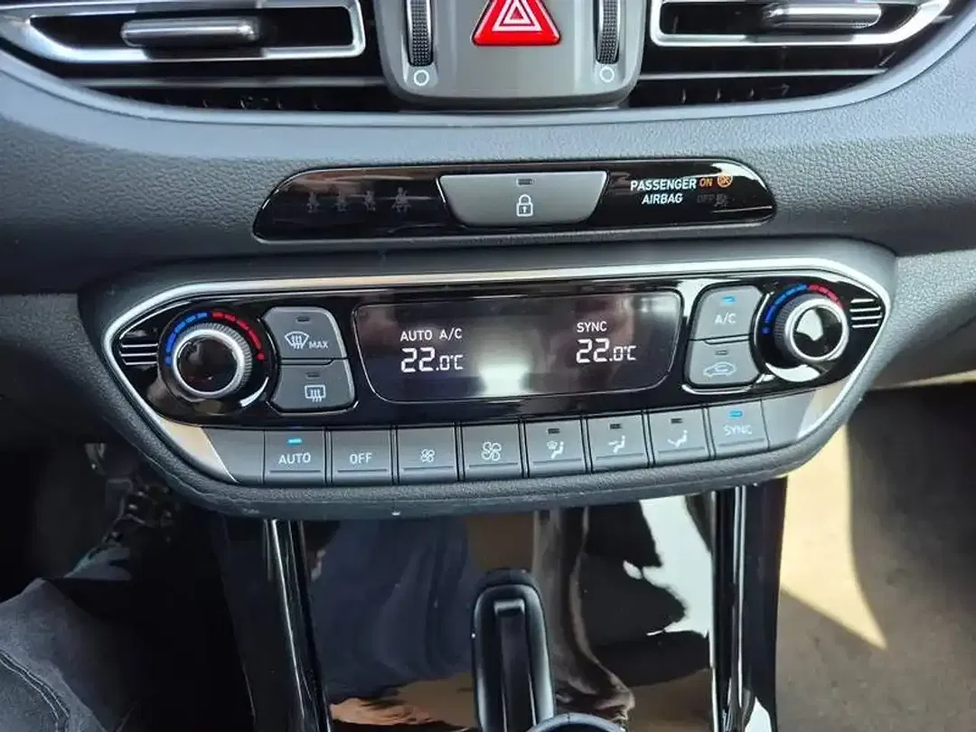 Hyundai i30 - Thumbnail 15