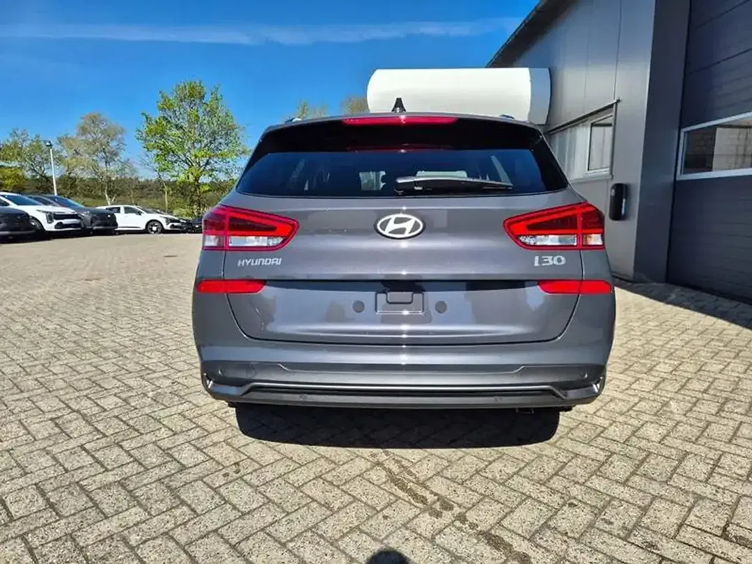 Hyundai i30 - Thumbnail 4