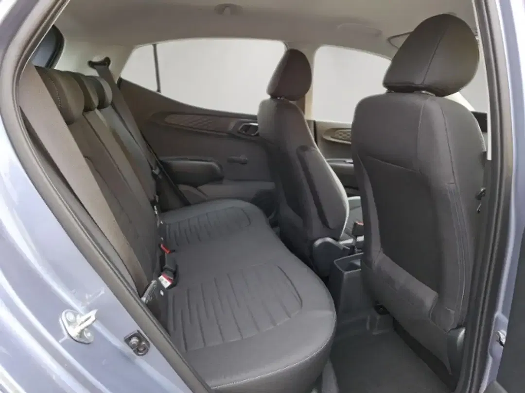 Hyundai i10 - Thumbnail 13