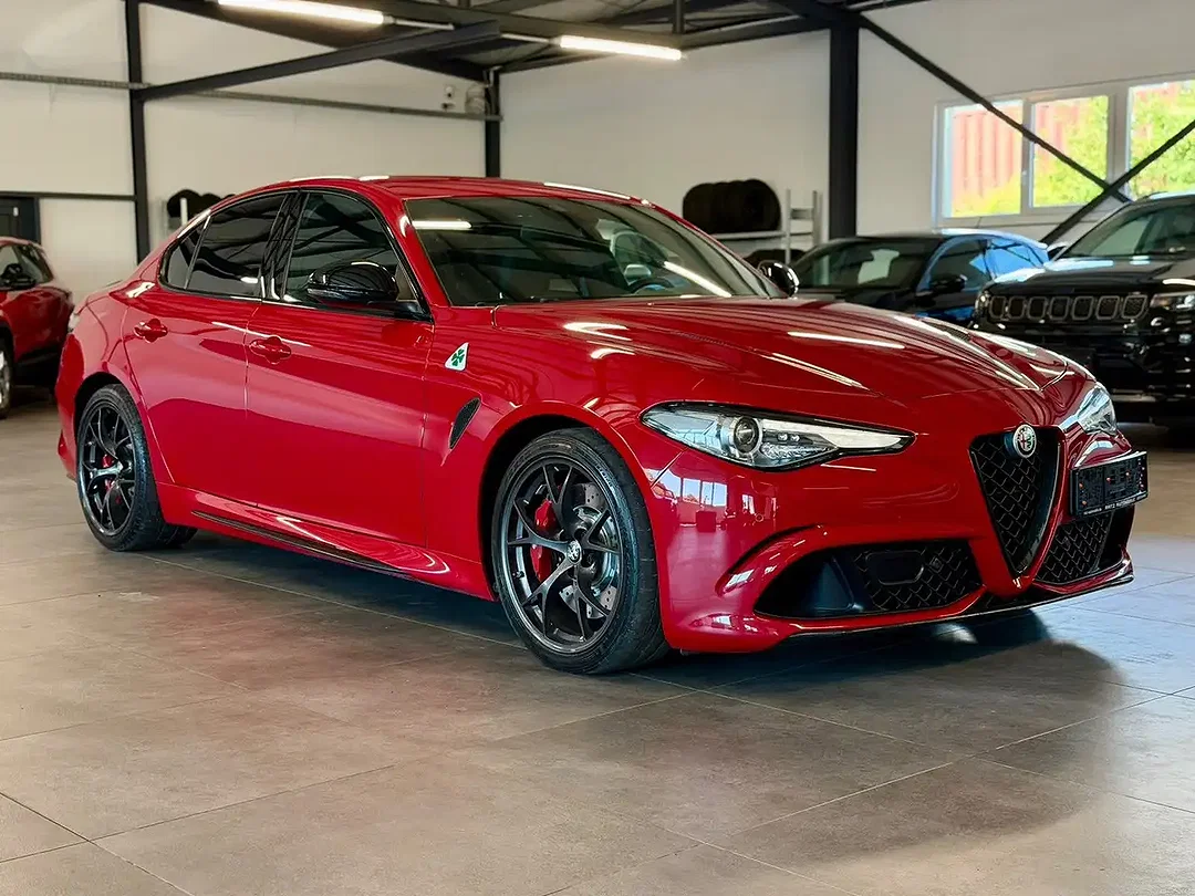 Alfa Romeo Giulia - Afbeelding 1