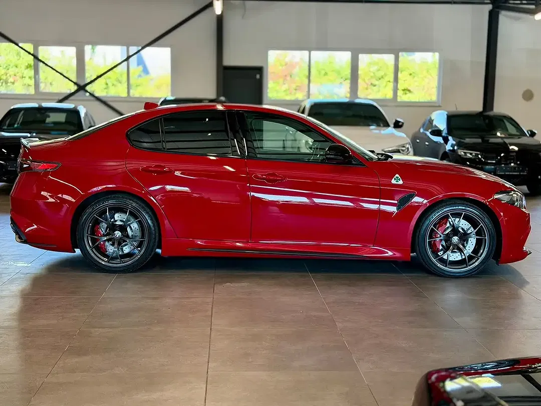 Alfa Romeo Giulia - Thumbnail 14