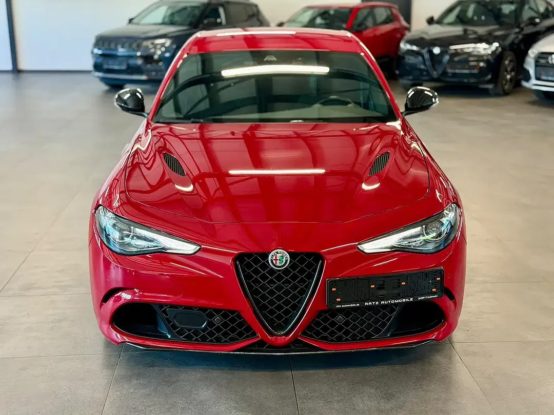 Alfa Romeo Giulia - Thumbnail 4