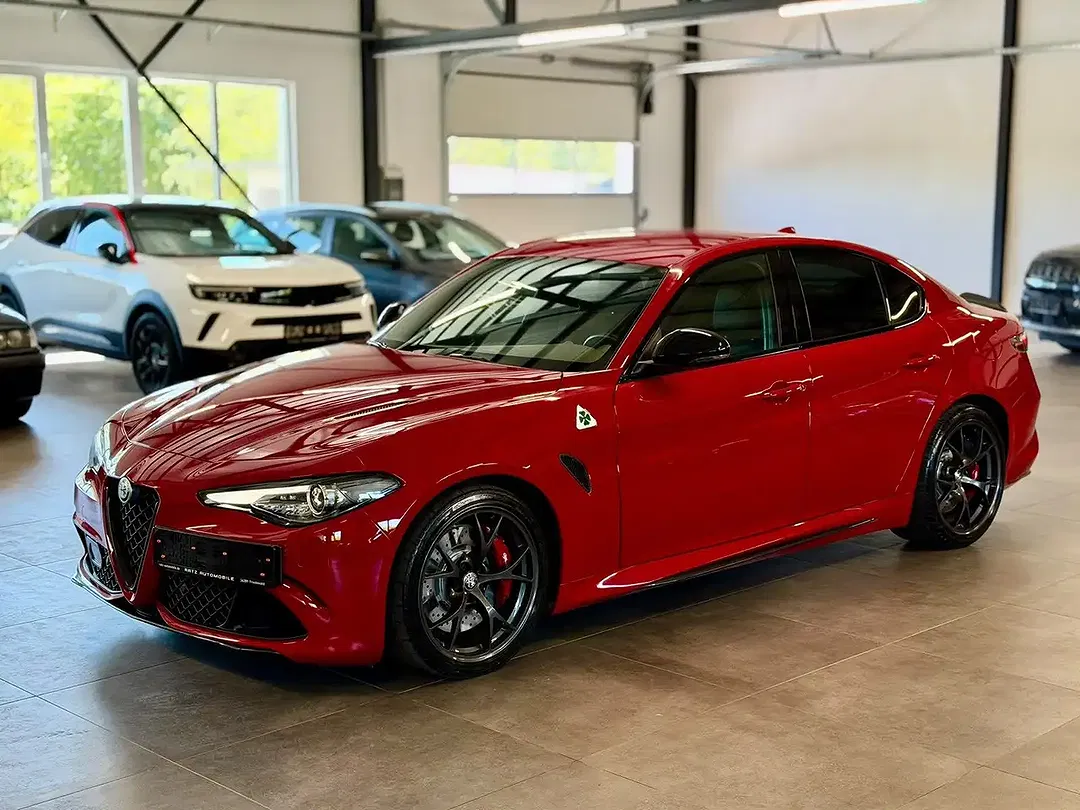 Alfa Romeo Giulia - Thumbnail 6