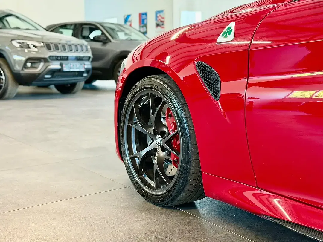 Alfa Romeo Giulia - Thumbnail 9