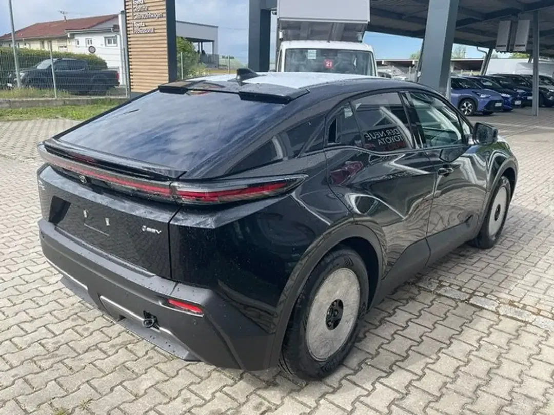 Toyota C-HR+ - Thumbnail 6