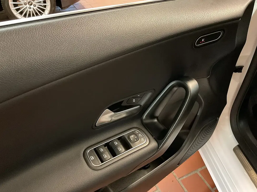 Mercedes-Benz CLA 180 - Thumbnail 7