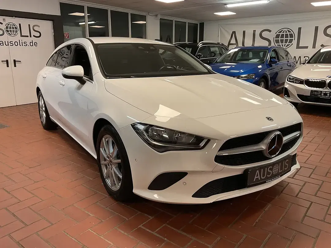Mercedes-Benz CLA 180 - foto 2