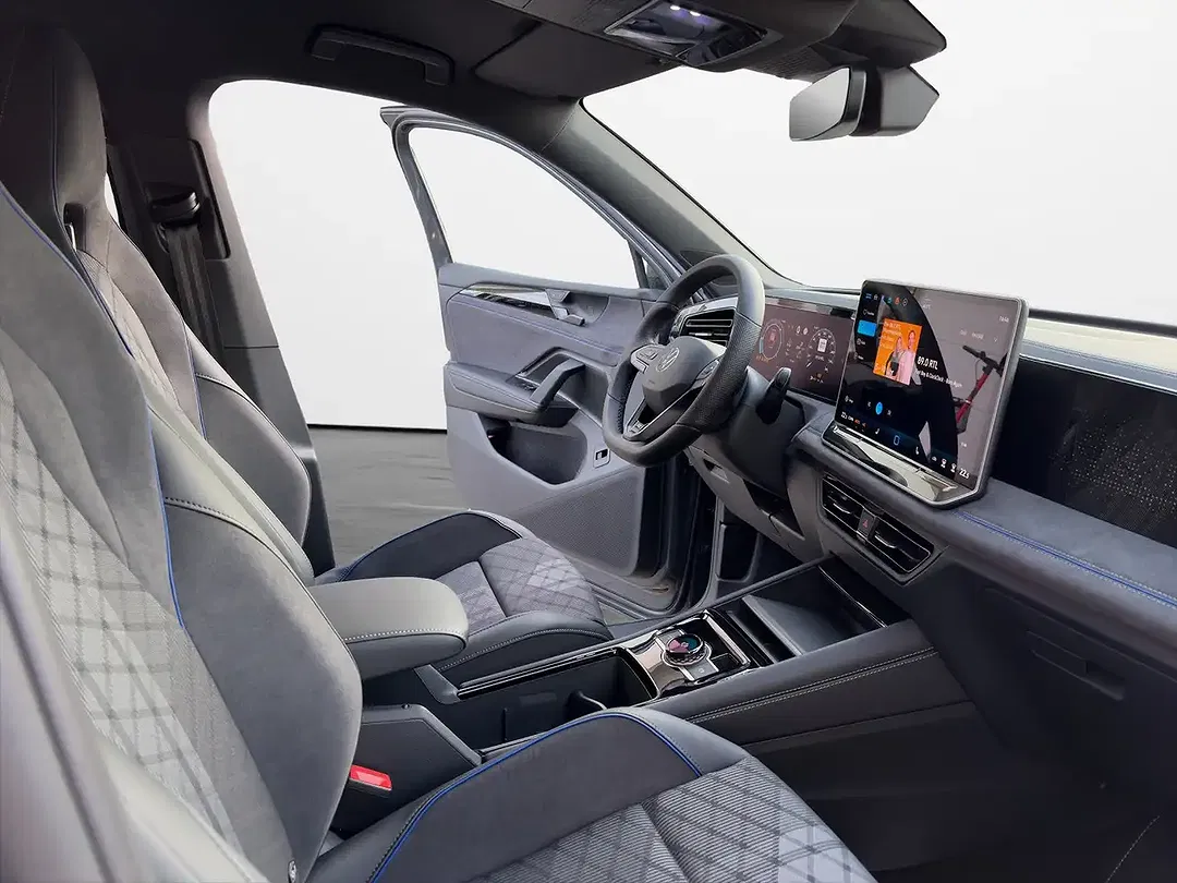 Volkswagen Tiguan - Thumbnail 13