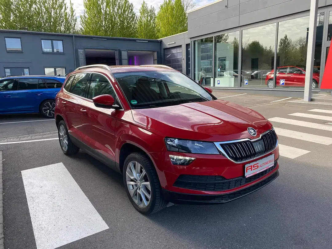 Skoda Karoq - Thumbnail 3