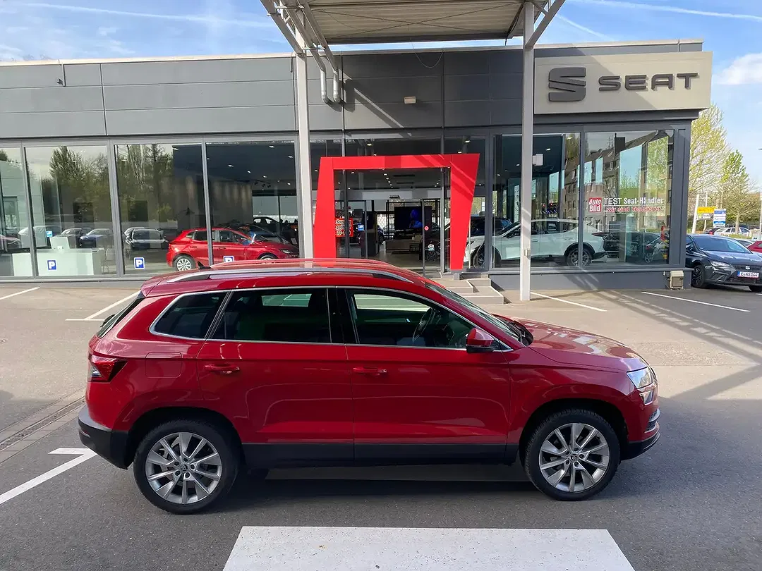 Skoda Karoq - Thumbnail 8
