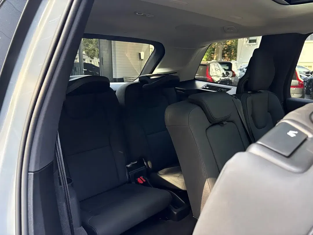 Volvo XC90 - Thumbnail 13