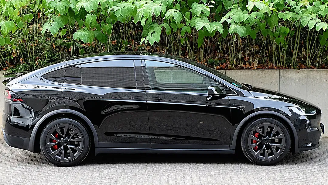Tesla Model X Plaid - foto 2