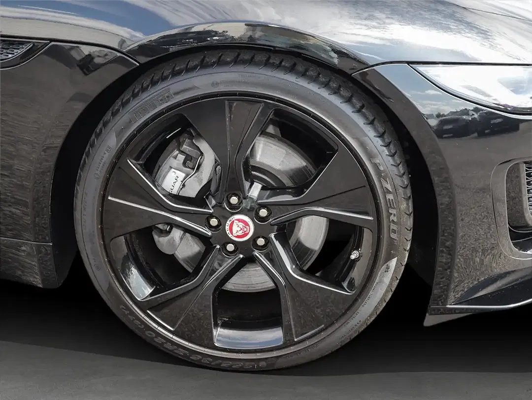 Jaguar F-Type - Thumbnail 8