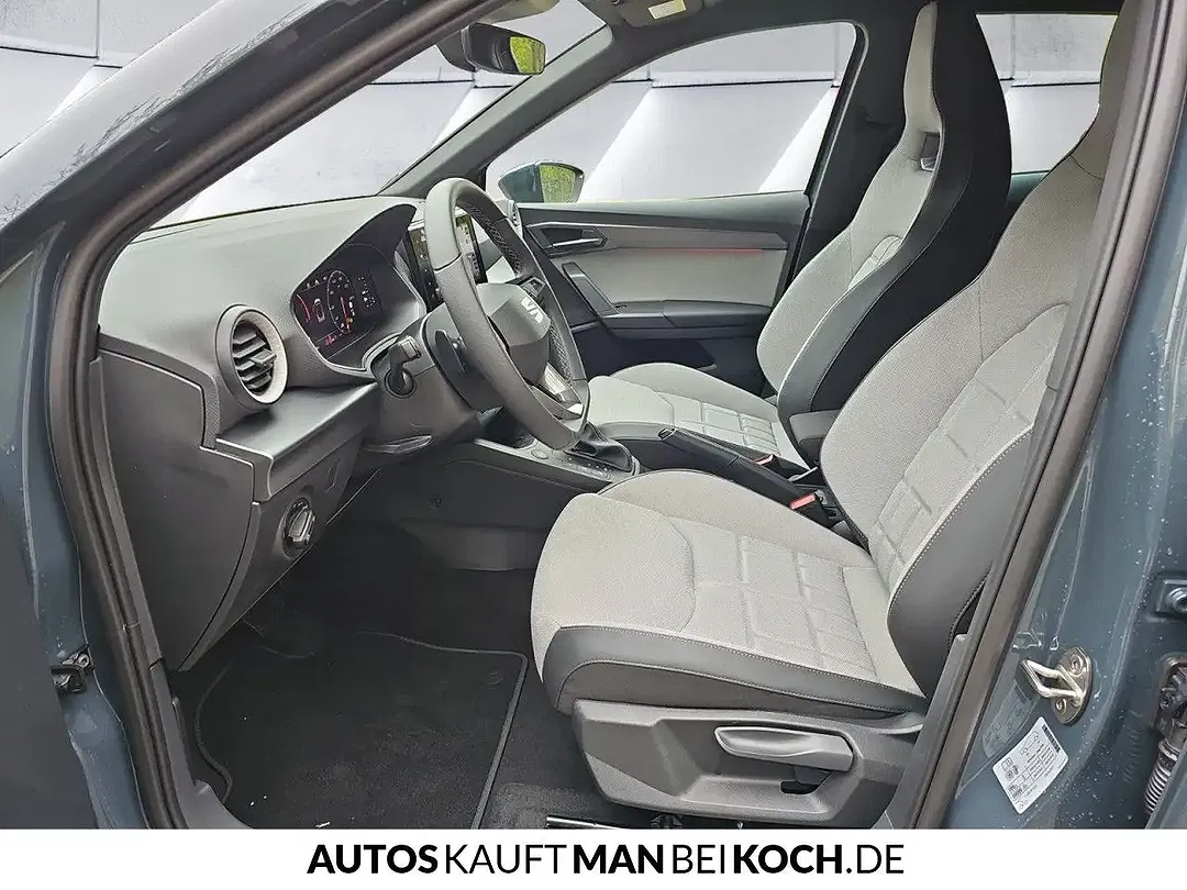 SEAT Arona - Thumbnail 5