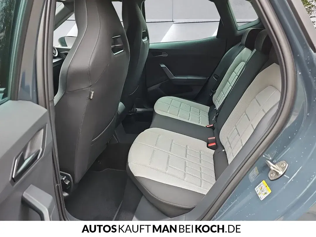 SEAT Arona - Thumbnail 6