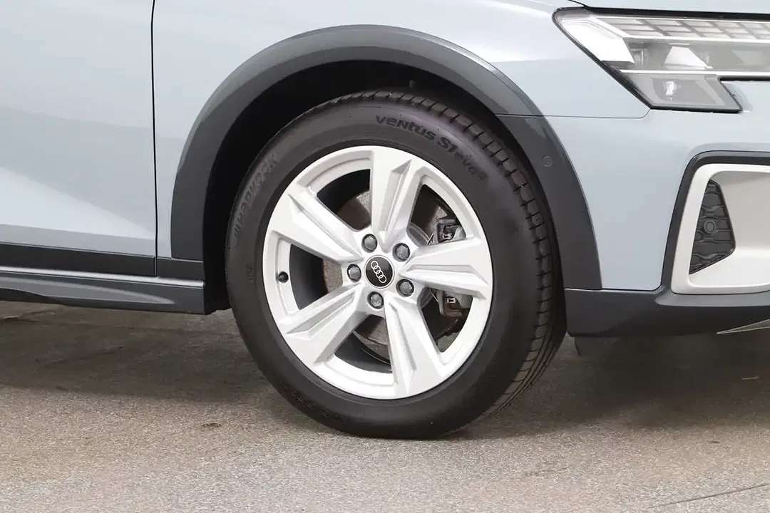 Audi A3 - Thumbnail 3