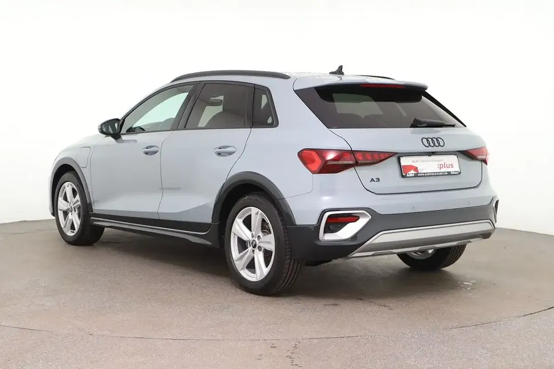 Audi A3 - Thumbnail 4