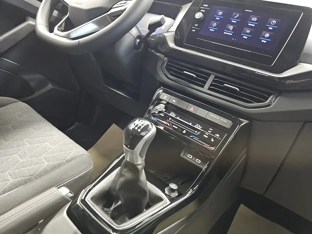Volkswagen T-Cross - Thumbnail 10
