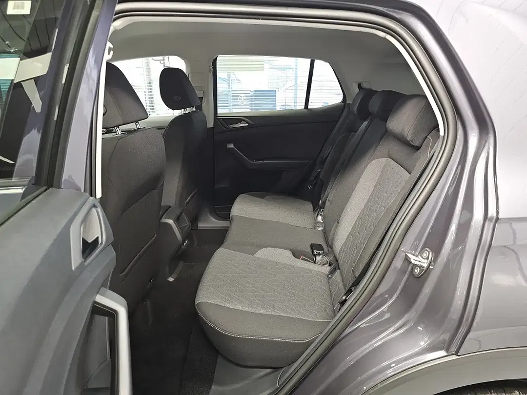 Volkswagen T-Cross - Thumbnail 6