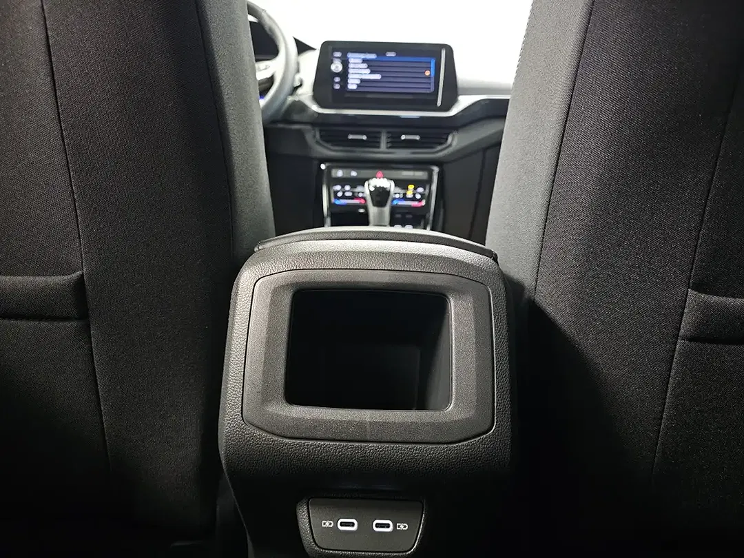Volkswagen T-Cross - Thumbnail 7