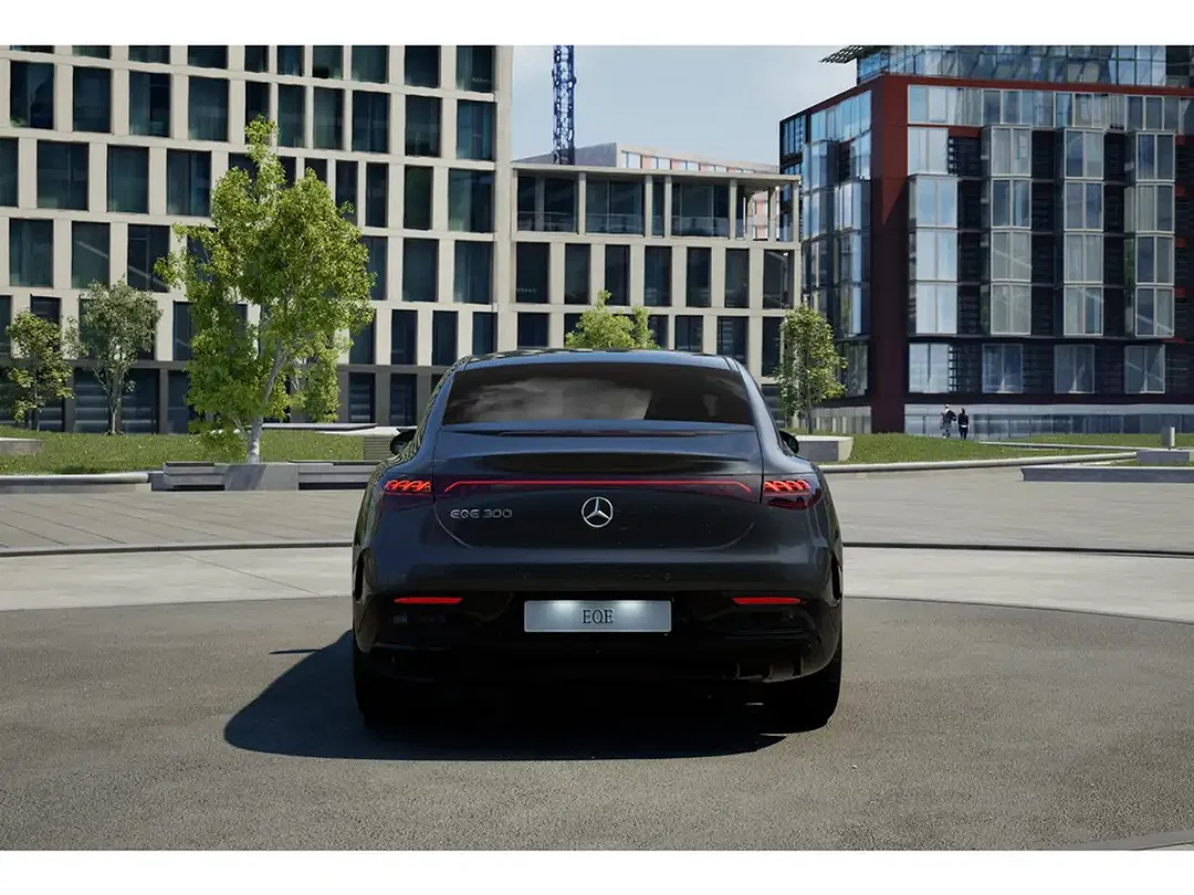Mercedes-Benz EQE 300 - Thumbnail 12