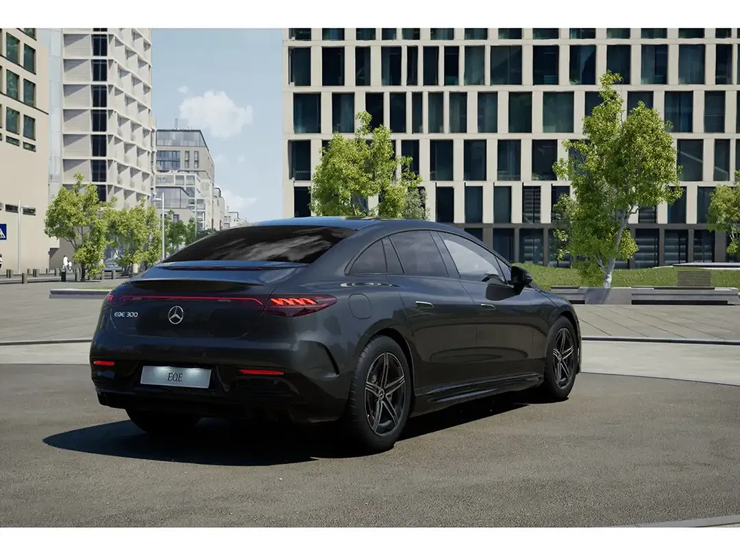 Mercedes-Benz EQE 300 - Thumbnail 4