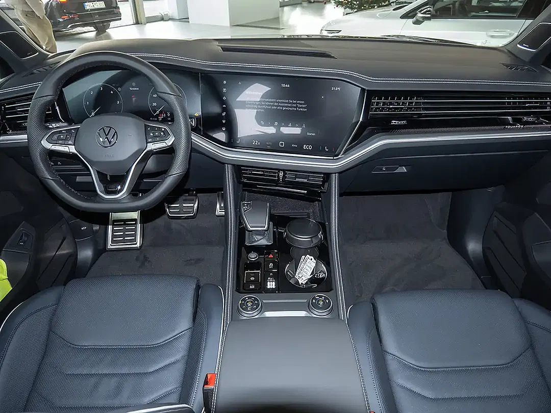 Volkswagen Touareg - Thumbnail 6